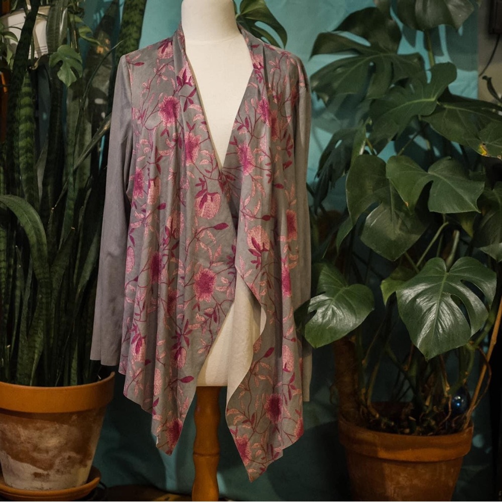 TanJay grey and floral light jacket